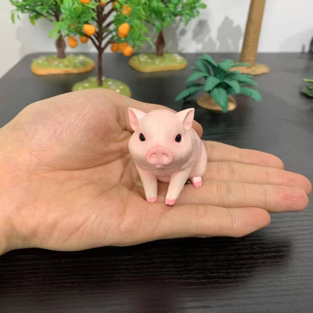 Room Decor Mini Pig Figurines  - Home Office Freelancer 评论和价格