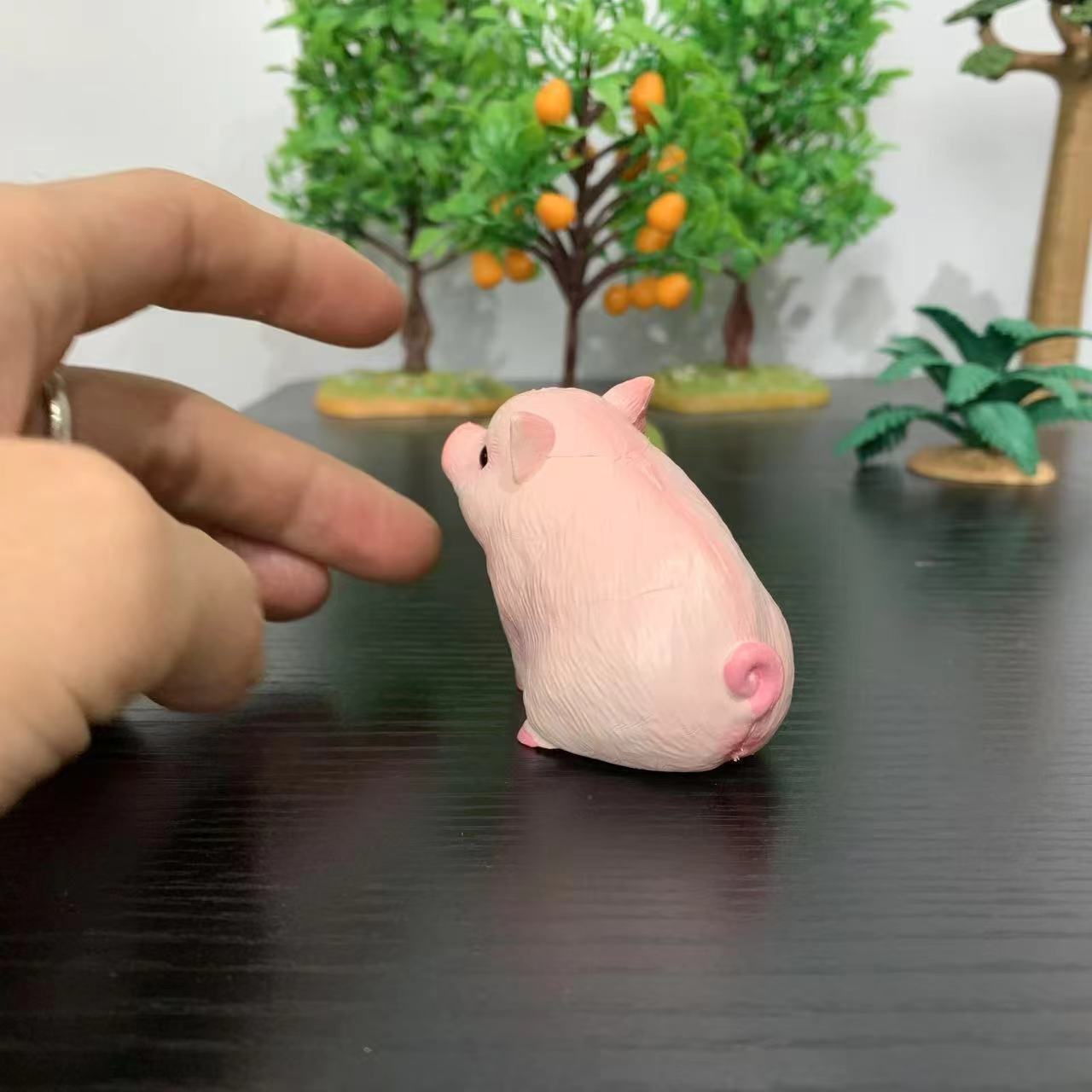 Room Decor Mini Pig Figurines  - Home Office Freelancer 评论和价格